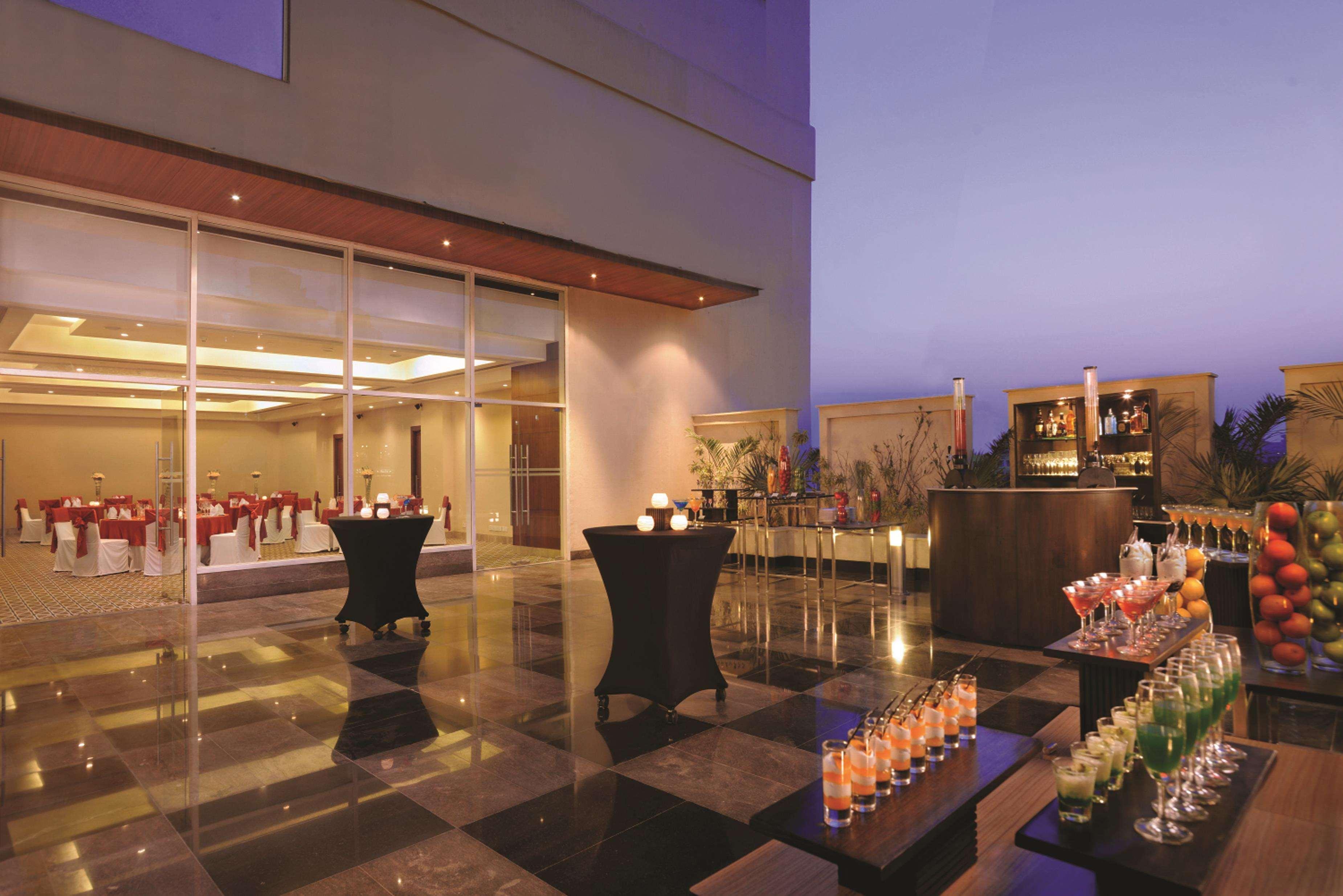 Готель Doubletree By Hilton Gurgaon New Delhi Ncr Екстер'єр фото