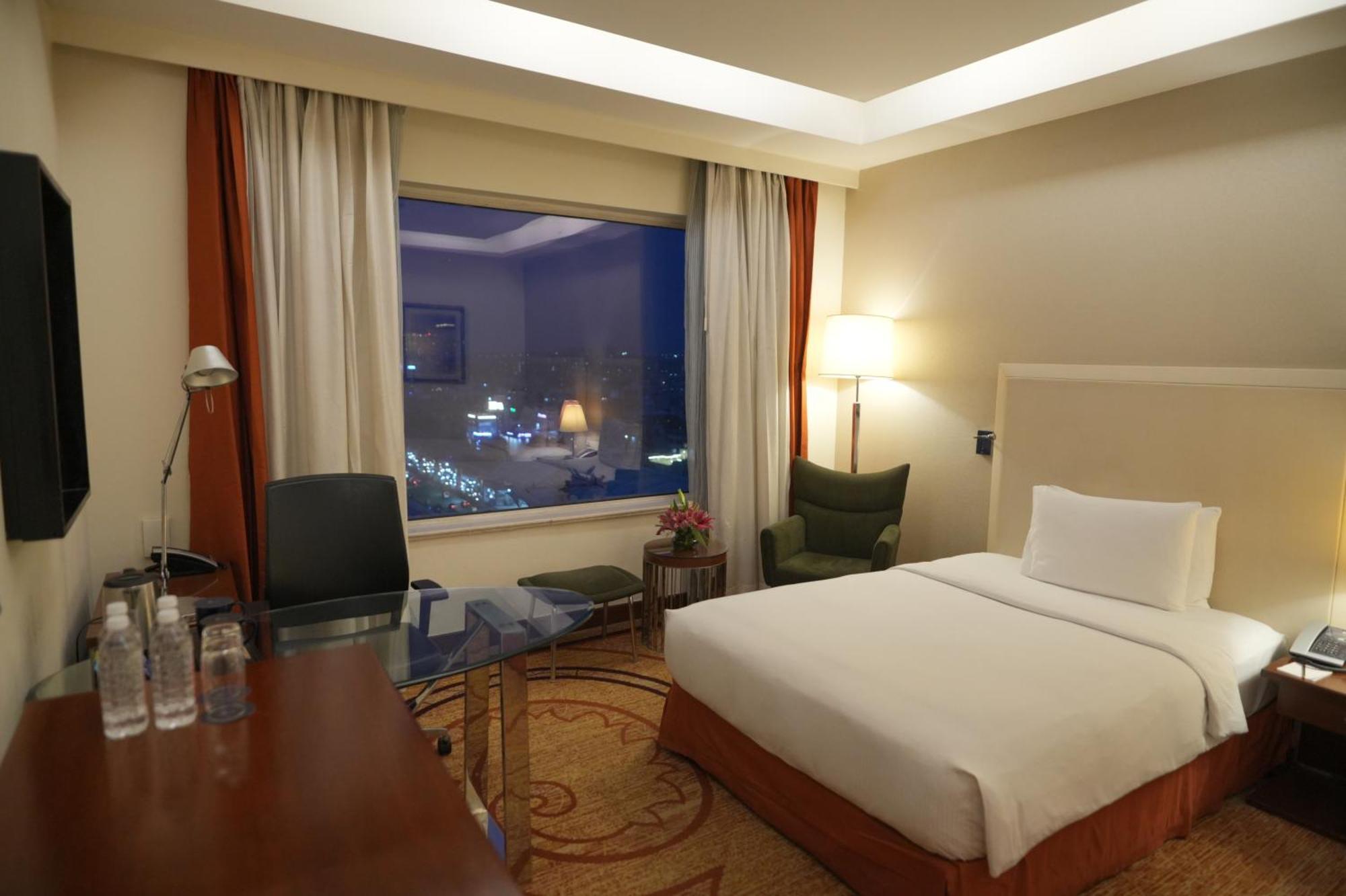 Готель Doubletree By Hilton Gurgaon New Delhi Ncr Екстер'єр фото