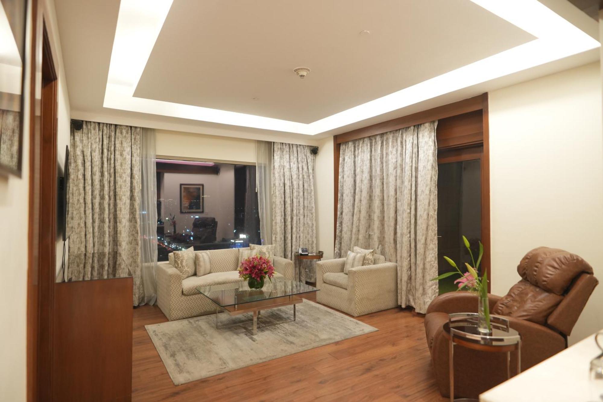 Готель Doubletree By Hilton Gurgaon New Delhi Ncr Екстер'єр фото