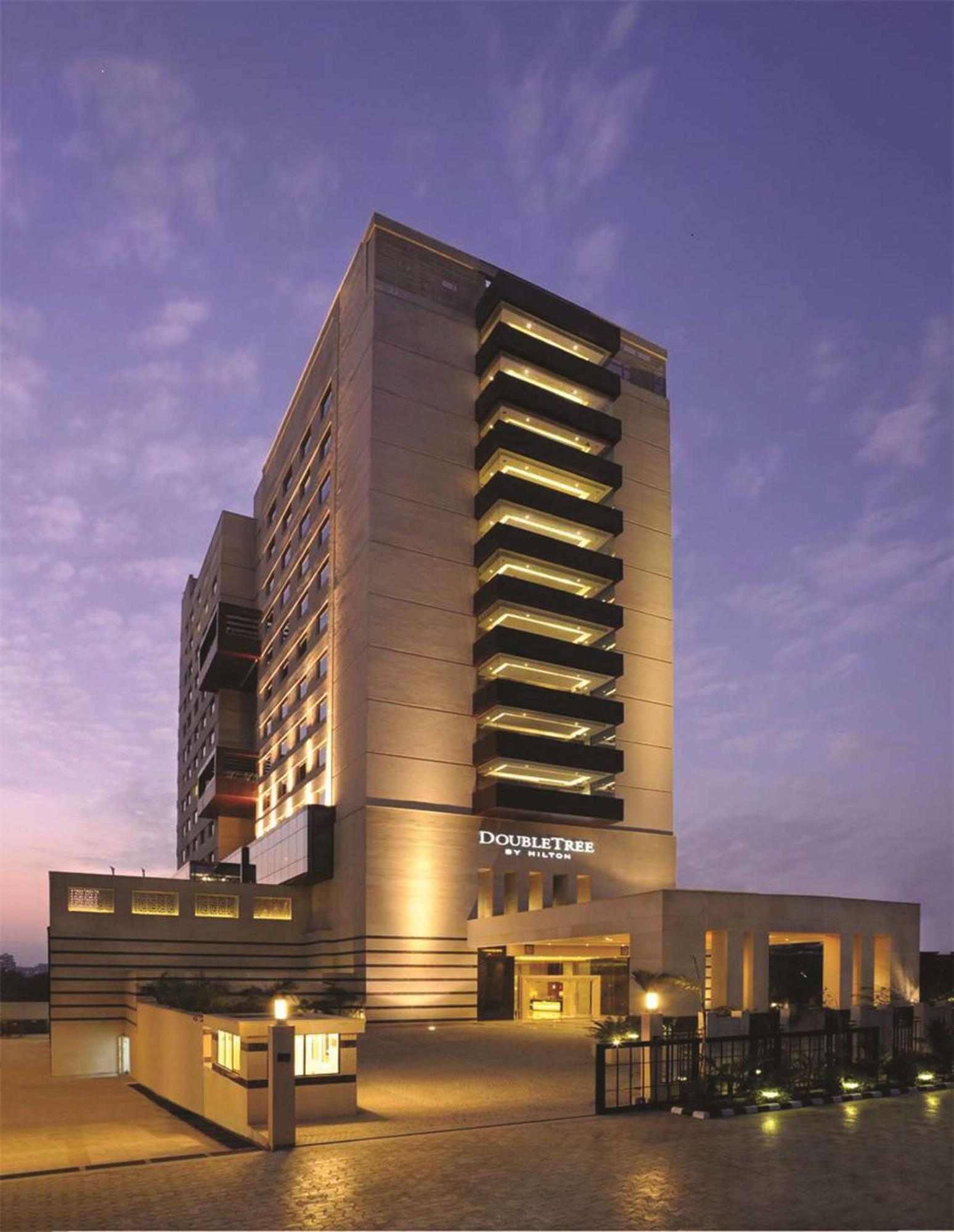 Готель Doubletree By Hilton Gurgaon New Delhi Ncr Екстер'єр фото