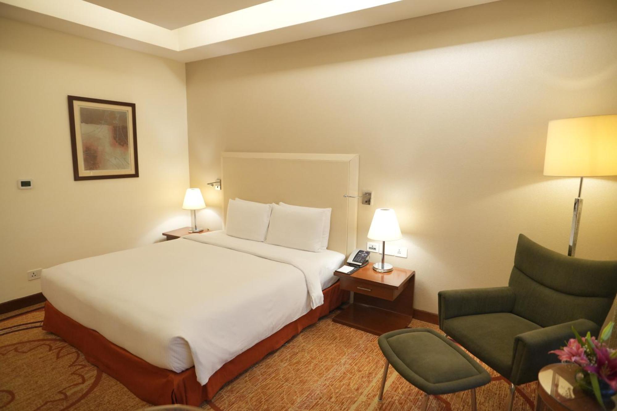 Готель Doubletree By Hilton Gurgaon New Delhi Ncr Екстер'єр фото