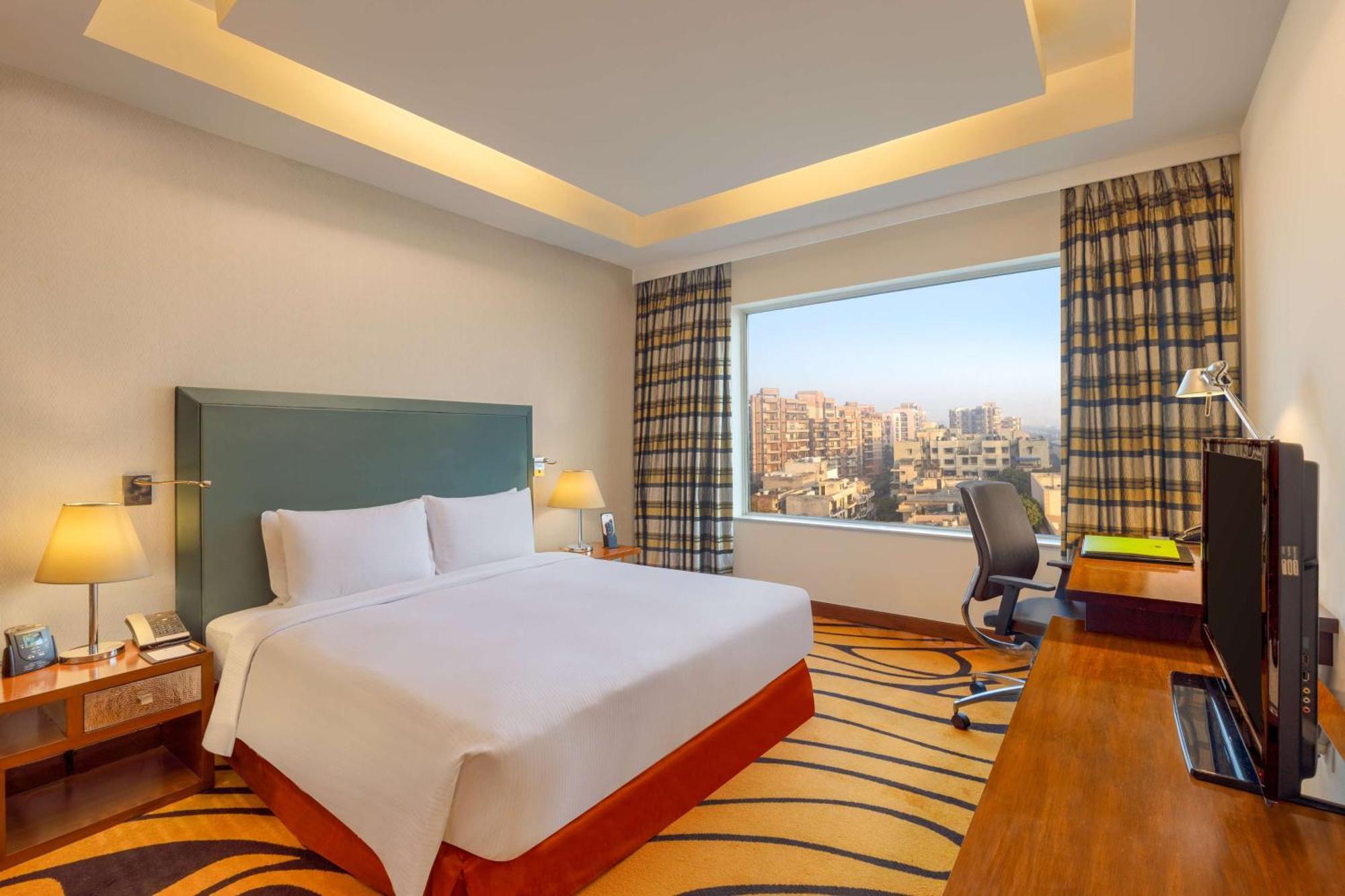 Готель Doubletree By Hilton Gurgaon New Delhi Ncr Екстер'єр фото